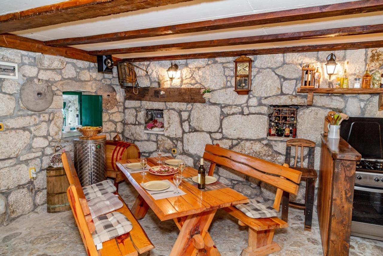 Вилла Stone House Nikolina With Heated Pool Bast Экстерьер фото